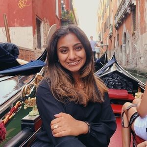 Meet your Posher, Aisha